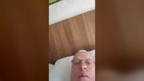freddybear196258 online show from July 7, 8:51 am
