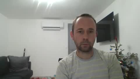 fredodu41 online show from December 26, 5:19 pm