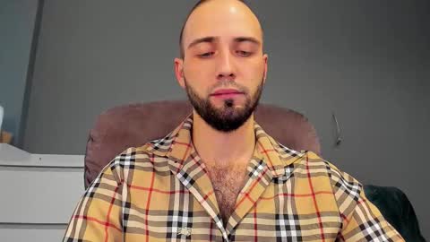 Andrew online show from November 15, 7:32 am