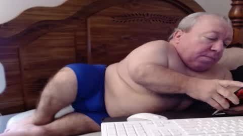 Cute Lil Man online show from November 21, 8:12 am