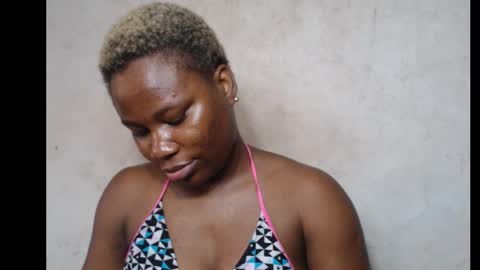 frekkymorelle online show from November 10, 7:44 am