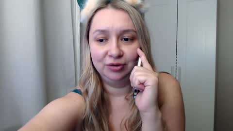 Snapshot of frelina chatting on October 28, 7:37 pm frelina online show from October 28, 7:37 pm