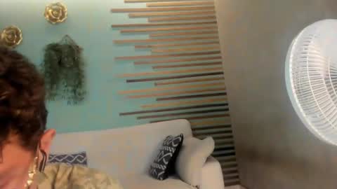 Xavier online show from November 17, 7:16 pm