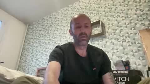 frenchboy443 online show from May 4, 7:09 pm