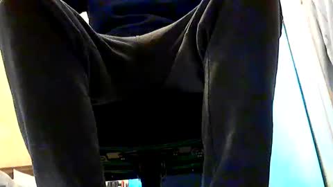 frenchpapalover online show from March 4, 7:41 am