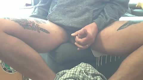 frenchpapalover online show from February 19, 11:20 am