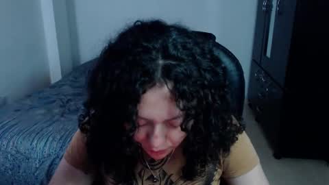Snapshot of freud_x_louise1 chatting on December 7, 6:48 am Louise  online show from December 7, 6:48 am