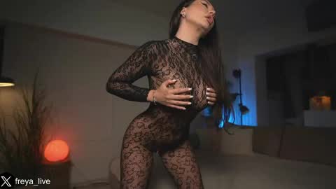 Freya online show from April 16, 6:52 pm