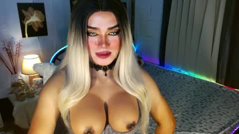 Miss Frea  online show from May 15, 11:45 pm