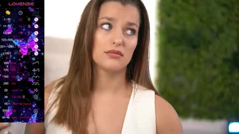 freyaheart online show from November 22, 5:17 am