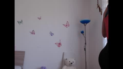 FreyaMuse online show from April 23, 9:50 am