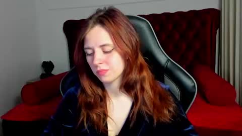 FreyaVeys online show from June 18, 5:13 am