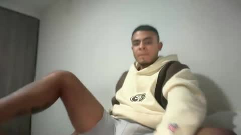 freyva_ online show from February 2, 4:48 am