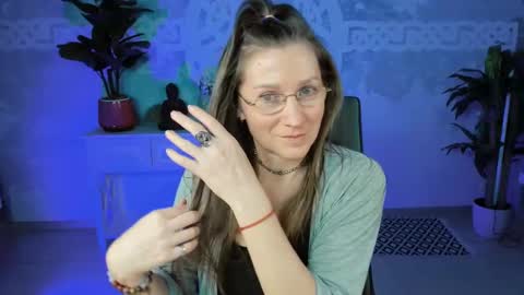 Frida Tander online show from March 2, 7:56 pm