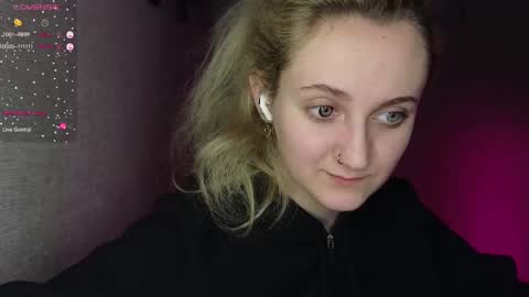 Snapshot of frosty_blueberries4 chatting on February 15, 11:06 am ANA online show from February 15, 11:06 am