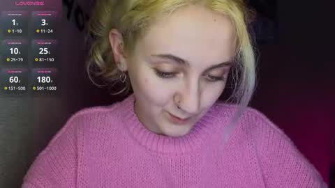 Snapshot of frosty_blueberries4 chatting on March 6, 11:53 pm ANA online show from March 6, 11:53 pm