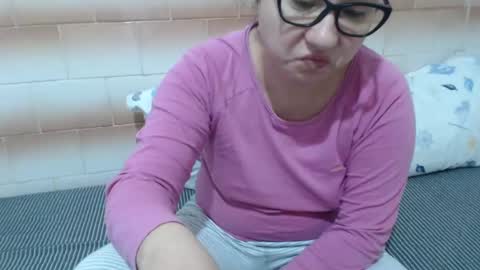 Ella online show from December 5, 6:04 am