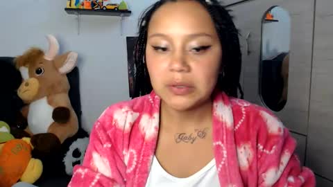 Mia and Gary  online show from May 30, 7:18 am