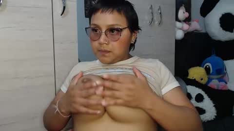 Mia and Gary  online show from January 14, 5:37 am