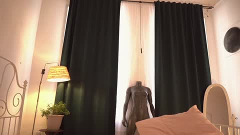 Eva         all my links   online show from February 5, 12:38 pm