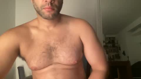 Snapshot of fuckyeahcoach chatting on October 5, 6:22 am Muscle Bear Jock in Training online show from October 5, 6:22 am