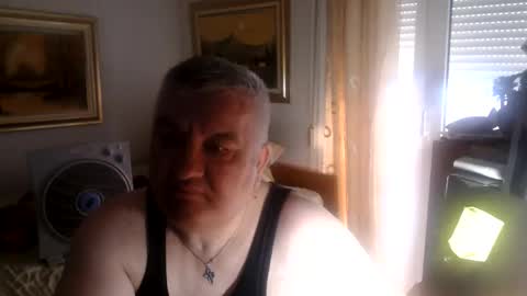 fukingcrazy online show from June 10, 9:52 am