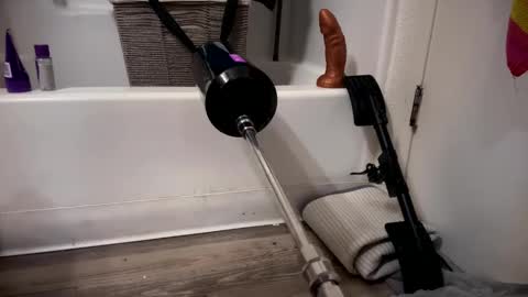 fukmyass247 online show from May 23, 12:12 pm