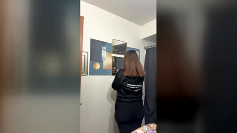 Linnys Palace online show from March 6, 5:56 pm