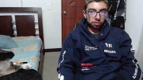 andrew online show from March 10, 4:33 pm