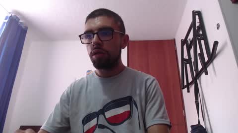 Snapshot of fvckhorneyguy chatting on March 12, 3:18 pm andrew online show from March 12, 3:18 pm