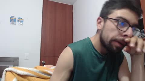 Snapshot of fvckhorneyguy chatting on February 25, 3:53 pm andrew online show from February 25, 3:53 pm