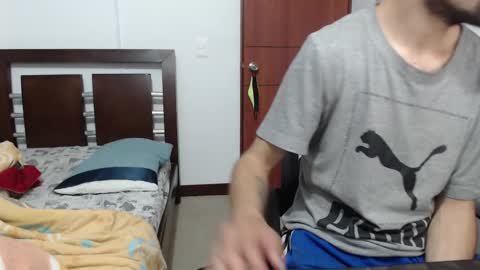 Snapshot of fvckhorneyguy chatting on March 9, 5:33 am andrew online show from March 9, 5:33 am