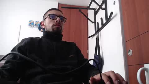 Snapshot of fvckhorneyguy chatting on March 10, 2:59 pm andrew online show from March 10, 2:59 pm