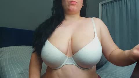 gaaby  online show from April 12, 2:48 am