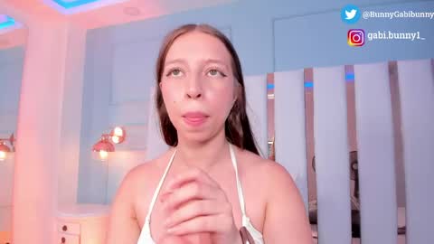 Gabi  online show from May 22, 7:31 pm
