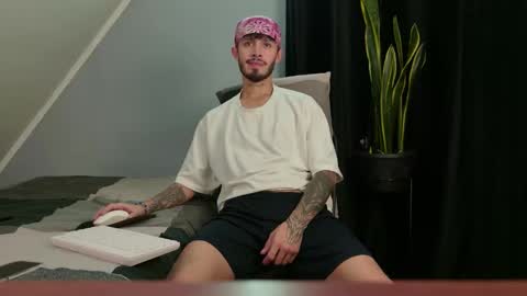 gabriel_and_geronimo online show from February 27, 9:07 pm