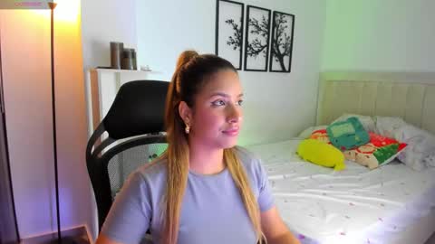 Gabriella online show from January 7, 9:09 pm