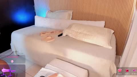 Snapshot of gaby_blaze chatting on October 13, 12:12 am Gaby Blaze online show from October 13, 12:12 am