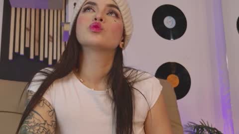 Gaby  online show from November 30, 2:13 pm