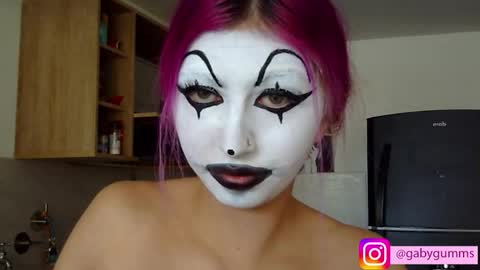 gabygumms online show from October 28, 2:18 pm