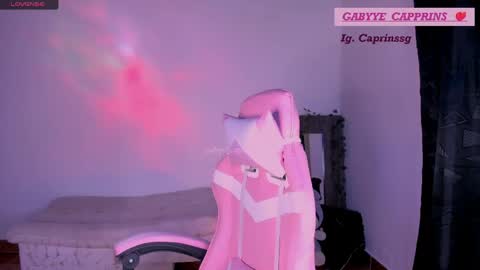 gabyye capprins online show from April 19, 1:39 am