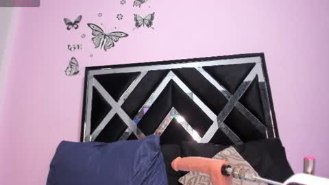gabyyjones online show from June 18, 3:12 am