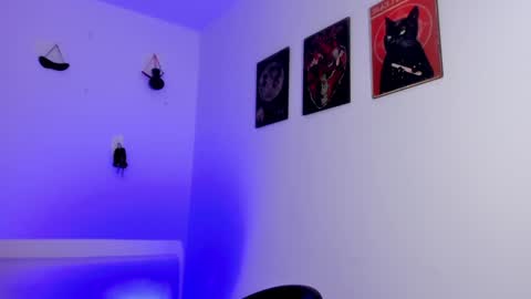 Gael Conner online show from December 14, 2:00 am