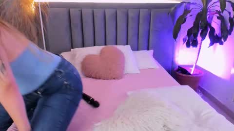 Gaia Baker  online show from March 18, 4:46 pm