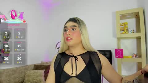 laura bonnet online show from September 13, 2:14 am