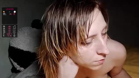 GalaxxyRose online show from March 2, 4:57 pm