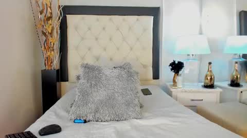  Gale  online show from October 13, 1:02 pm