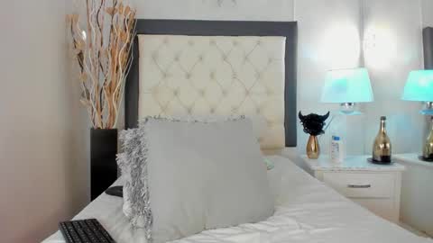  Gale  online show from October 31, 4:24 am