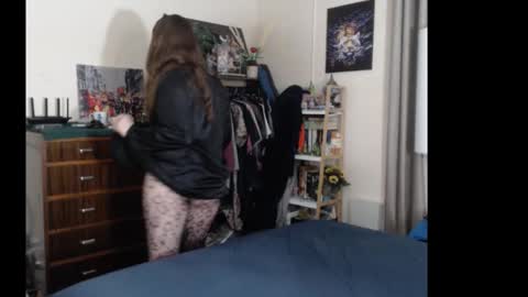 HOT  online show from October 18, 10:30 am