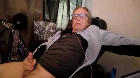 garnettrobert438 online show from February 28, 9:30 pm